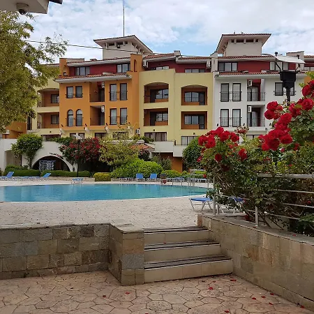 аheloy 79 Apartman *
