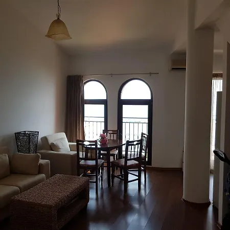 Apartman аheloy 79 *