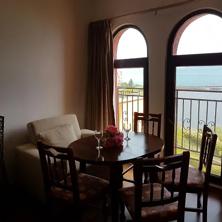 аheloy 79 Apartman