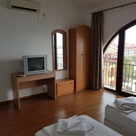 аheloy 79 Apartman