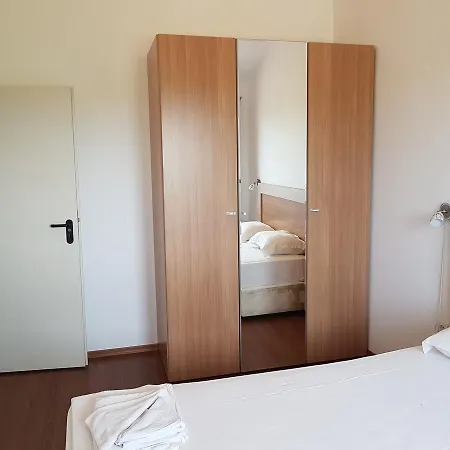 аheloy 79 Apartman *